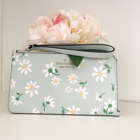 Kate Spade Lucy Day Tripper Medium L-Zip Wristlet - Picture 9 of 9